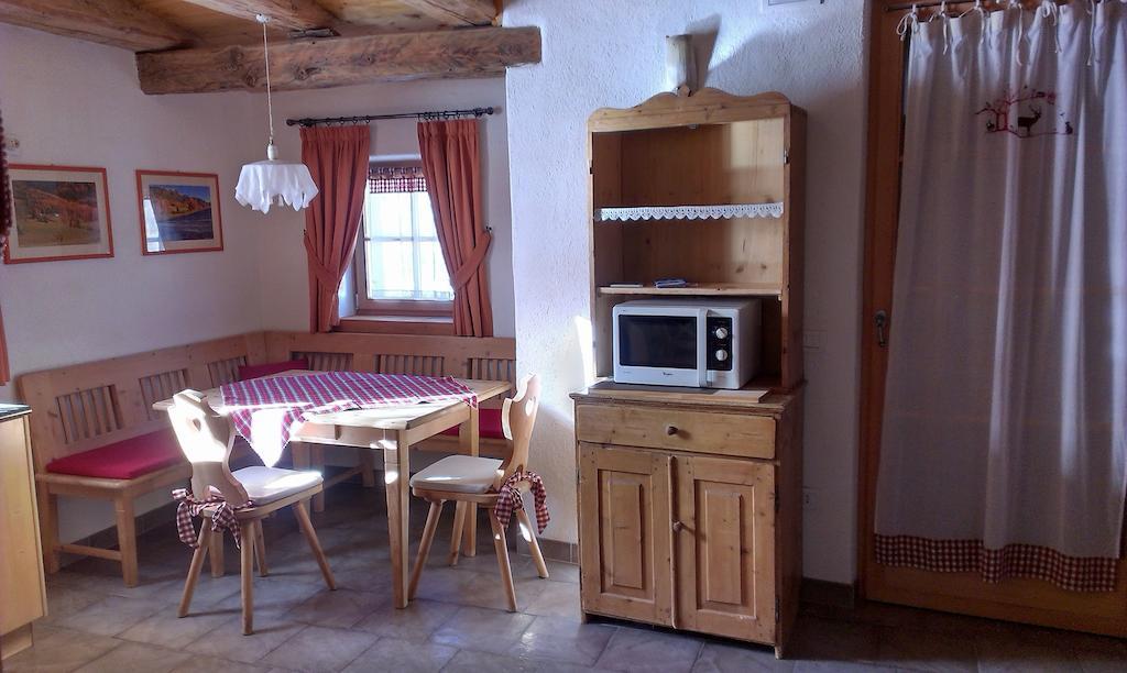 Bed and Breakfast Maso Franceschella Carano  Camera foto